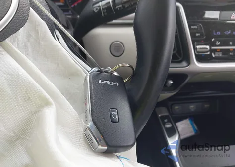 2022 Kia Sorento Hybrid S z USA, uszkodzony, nr VIN KNDRGDLG2N5107368